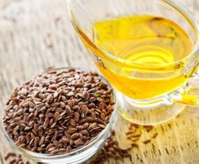 I semi di lino e l'olio di lino contengono molte vitamine